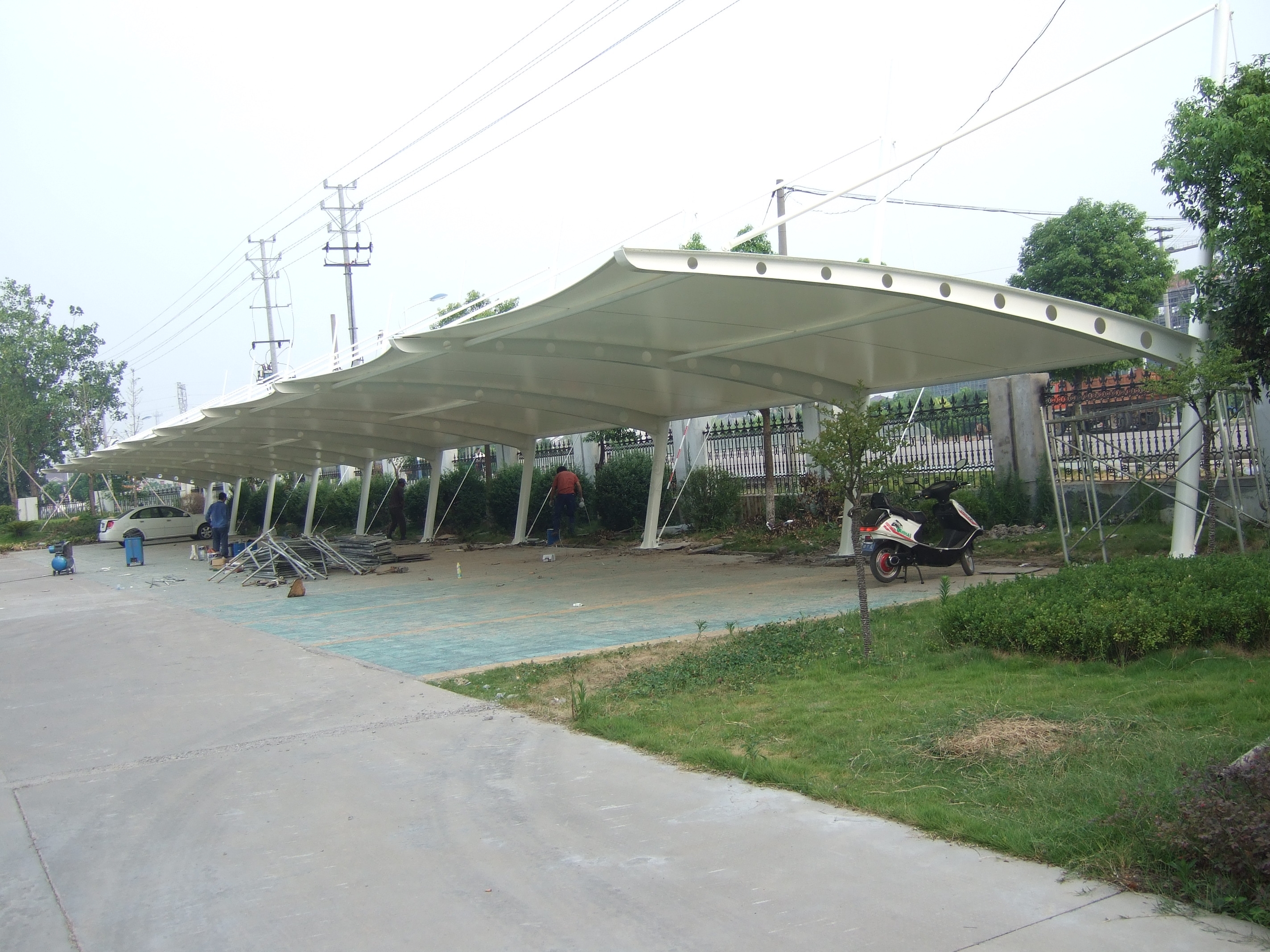 秋葉落，建車棚